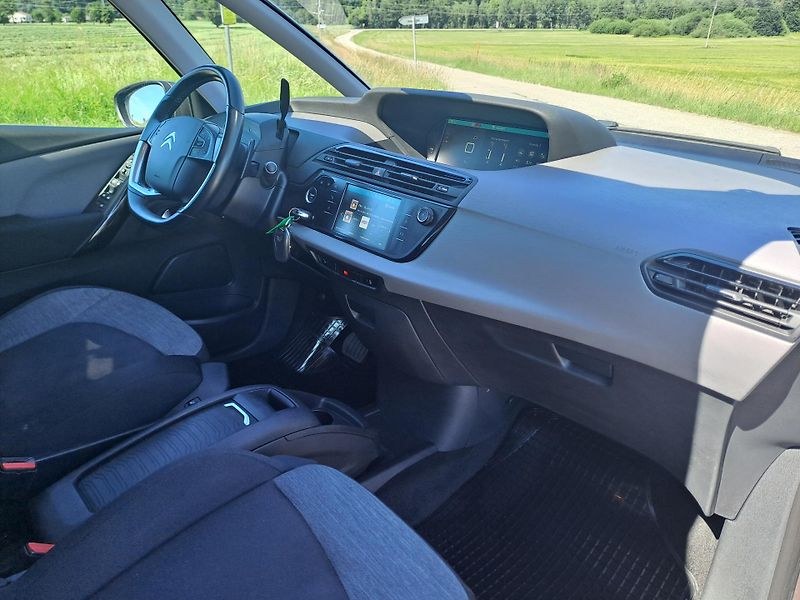 Citroën Grand C4 Picasso 1.6 HDi AUTOMAT, 7 MÍST - fotka 13 z 41