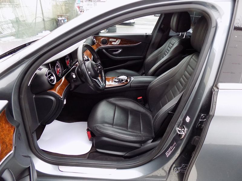 Mercedes-Benz Třídy E (2018) 400d/4-Matic/Full-LED/Webasto/ - fotka 12 z 39