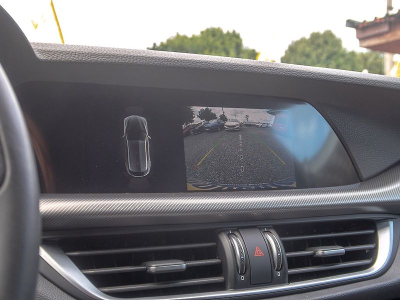 Alfa Romeo Stelvio (2023) 2.0T Q4 MAT - NAVI - fotka 31 z 62