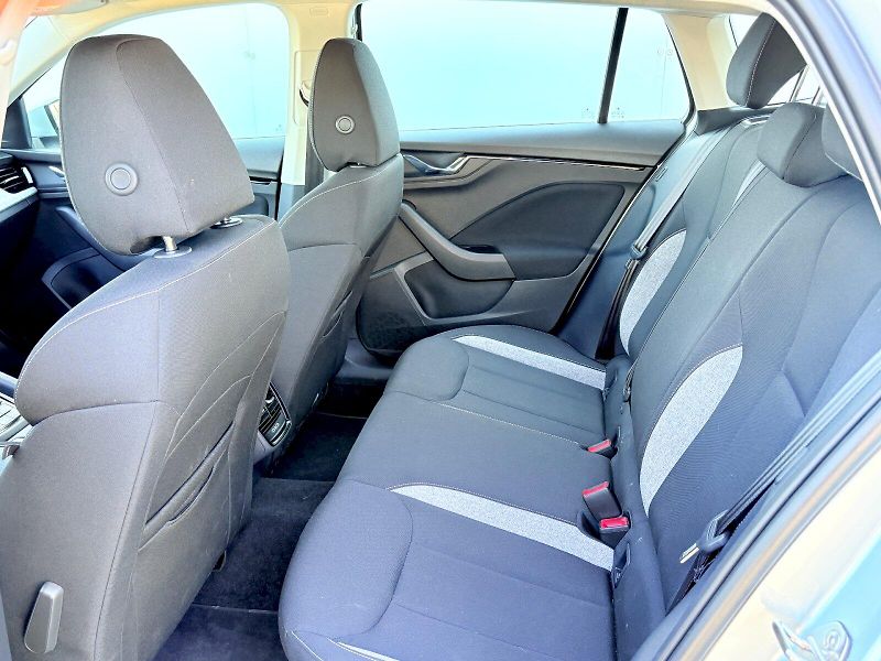 Škoda Scala (2025) 1.0 TSI / 85 kW / SELECTION - fotka 17 z 29