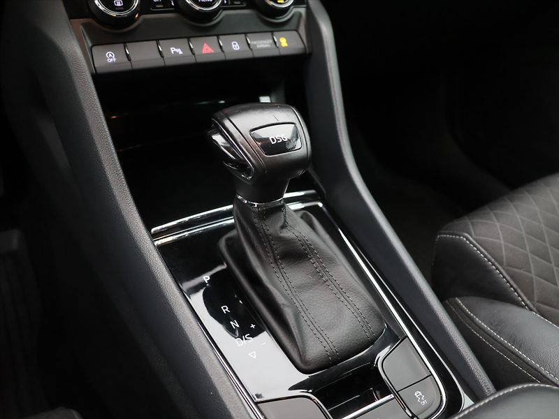 Škoda Karoq 1.6 TDI 85kW Style+ DSG DPH CZ - fotka 24 z 32