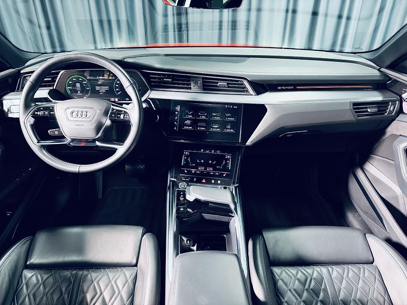 Audi e-tron (2020) 55*S-LINE*QUATTRO*REZERVACE - fotka 41 z 45
