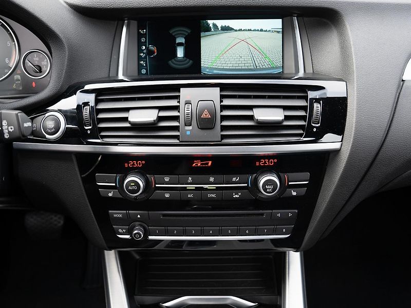 BMW X3 xDrive20d (F25) - fotka 11 z 30