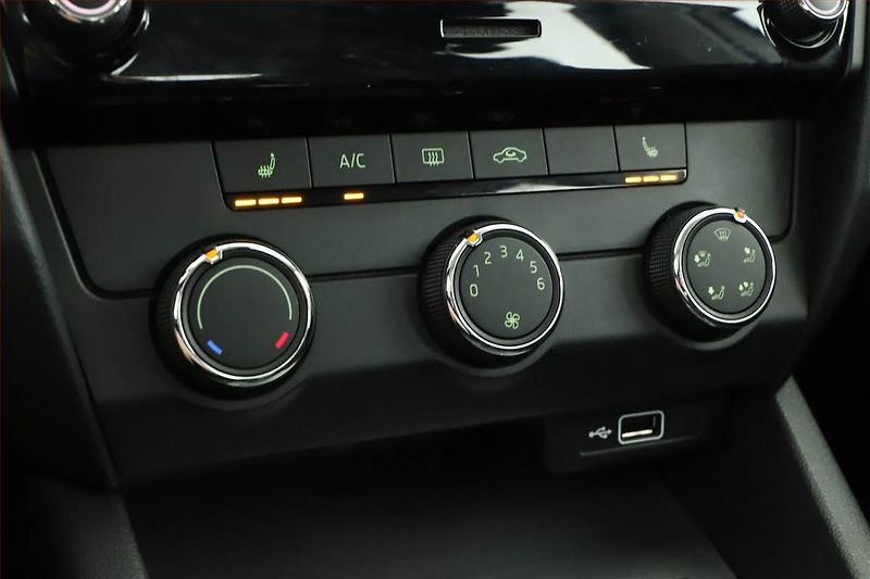 Škoda Octavia (2017) Ambition 1.6 TDI, Automat - fotka 16 z 18
