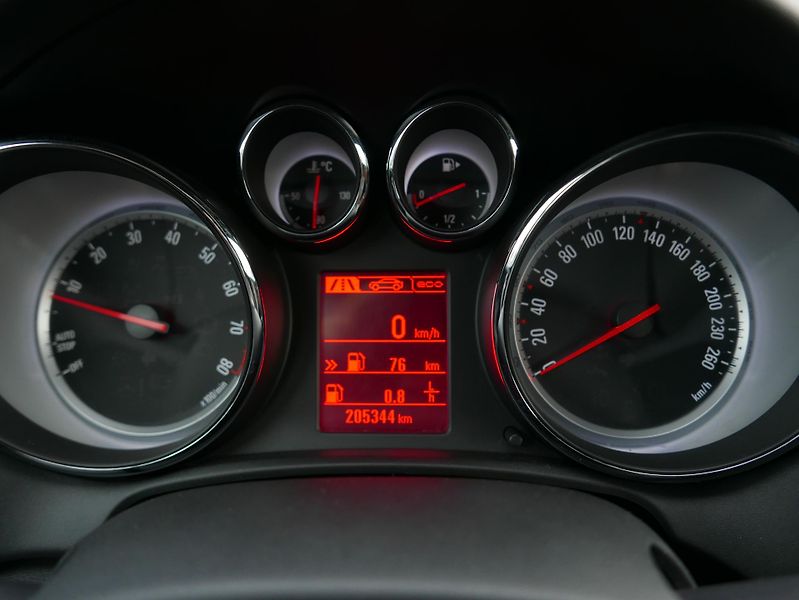 Opel Cascada 1,4 Turbo Cosmo REZERVACE - fotka 33 z 45