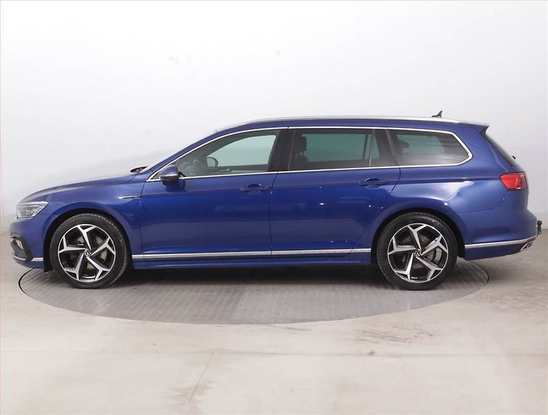 Volkswagen Passat (2022) 2.0 TDI - fotka 3 z 16