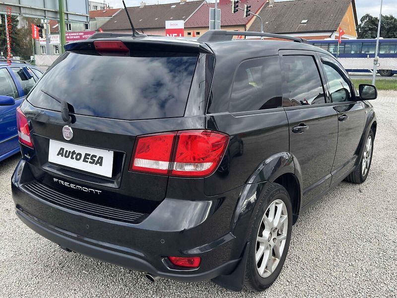 Fiat Freemont (2013) 2.0JTD 4x4, 7míst, ČR - fotka 4 z 20