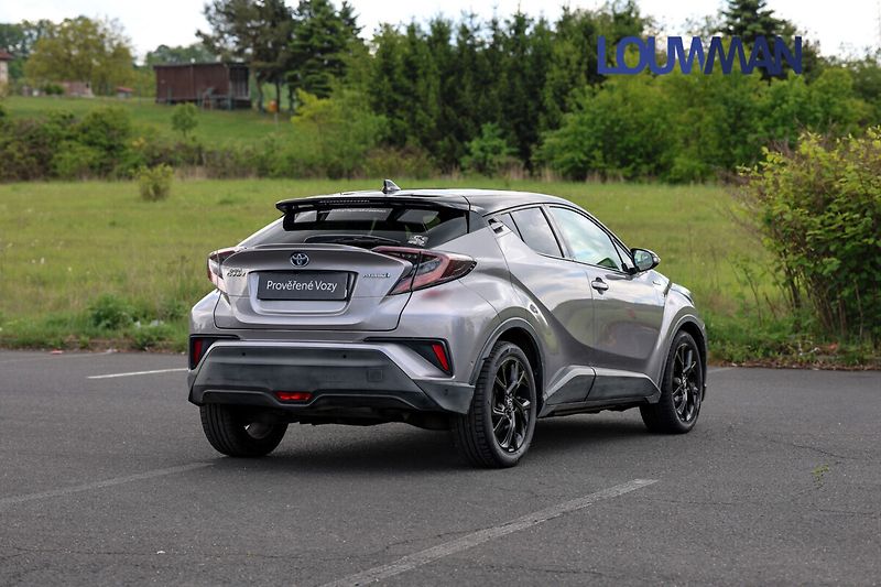 Toyota C-HR Hybrid 1.8 VVT-i Dynamic Comfo - fotka 2 z 25