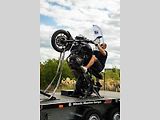 Unikátní trenažér pro trénink jízdy po zadním kole, známý jako Wheelie Machine, má své evropské zázemí v Karlovarském kraji.