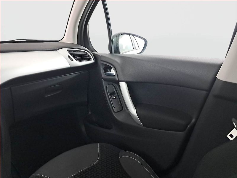 Citroën C3 (2010) 1.4 HDi, po STK, jezdí výborně - fotka 8 z 13