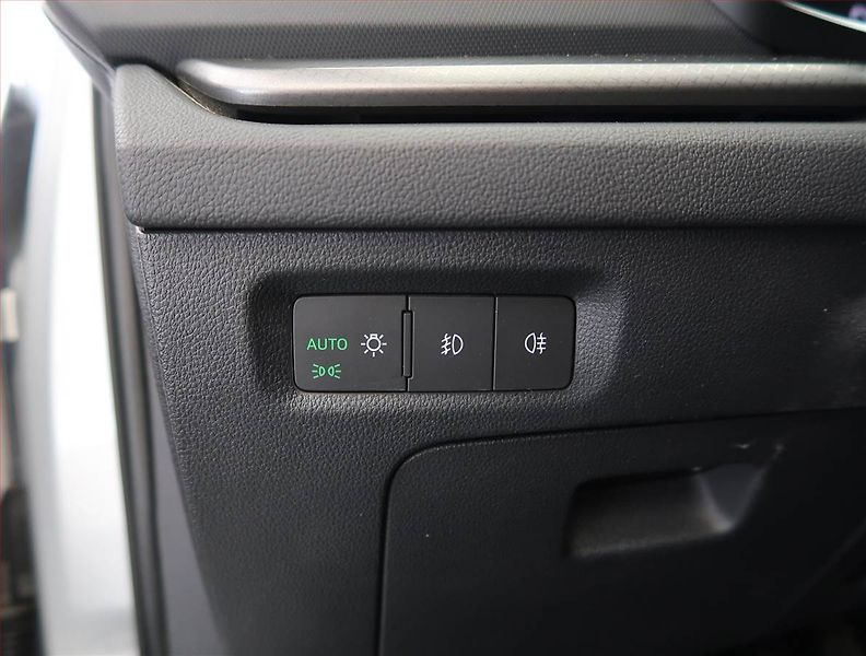 Škoda Octavia (2023) Ambition 2.0 TDI, ČR,1.maj - fotka 19 z 21
