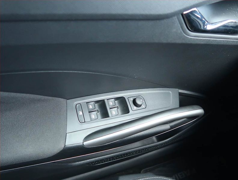 Škoda Fabia (2024) Top Selection 1.5 TSI - fotka 16 z 16