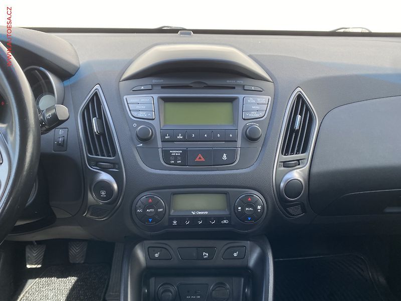 Hyundai ix35 (2014) 1.6 GDi, +kola - fotka 12 z 17