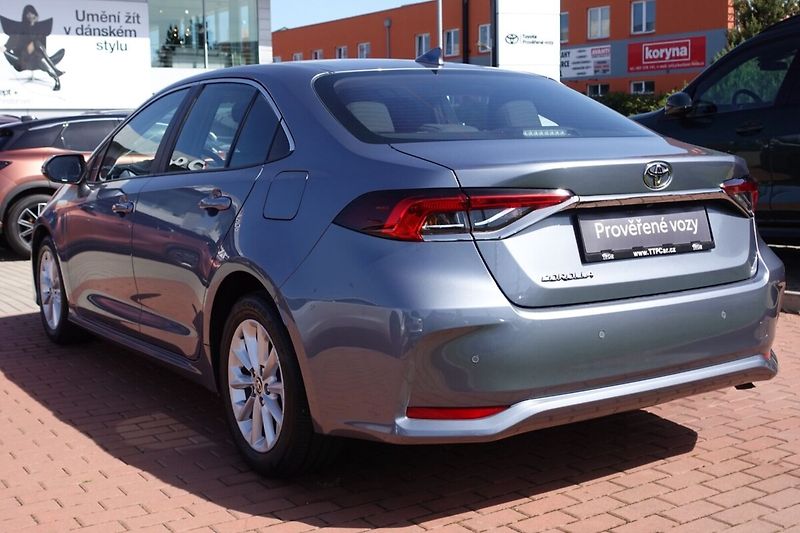 Toyota Corolla ZLEVNĚNO 1.5 BA 6 MT Comfort + - fotka 6 z 32