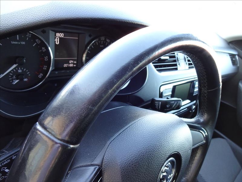 Škoda Octavia III 2,0 TDI 110kW COMBI - fotka 38 z 50