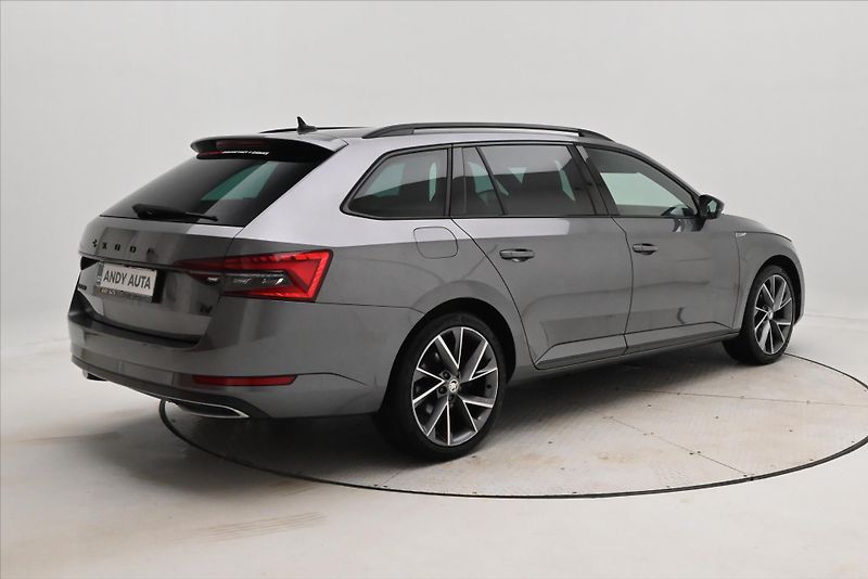 Škoda Superb 1,4 TSI 115kW iV DSG Sportline - fotka 5 z 32