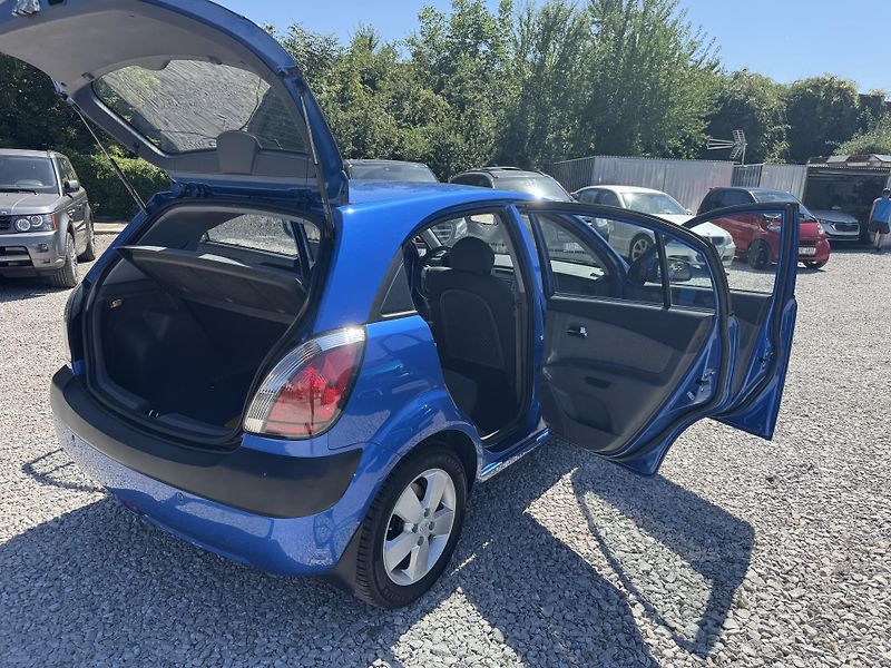 Kia Rio (2009) 1,4DOHC,SERVISKA,2SADY KOL - fotka 14 z 38