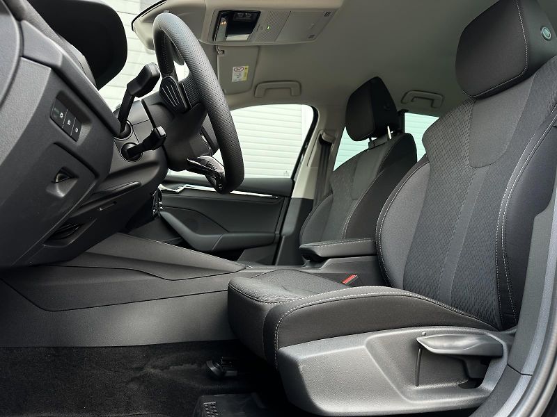 Škoda Octavia Combi 1.5TSi e-TEC M-HEV DSG S - fotka 13 z 41