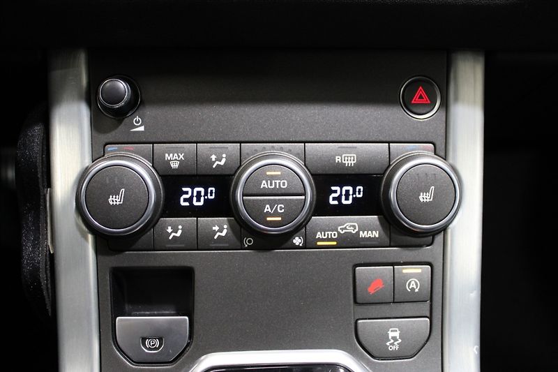 Land Rover Range Rover Evoque 2,0 SE Td4 132 kW Panorama - fotka 26 z 34