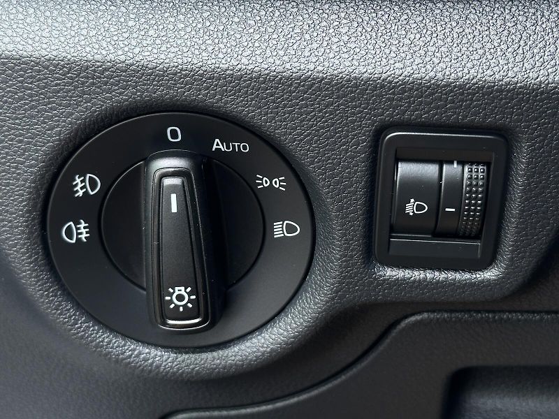 Škoda Scala 1.0TSi Selection 116PS KLIMA A - fotka 14 z 35