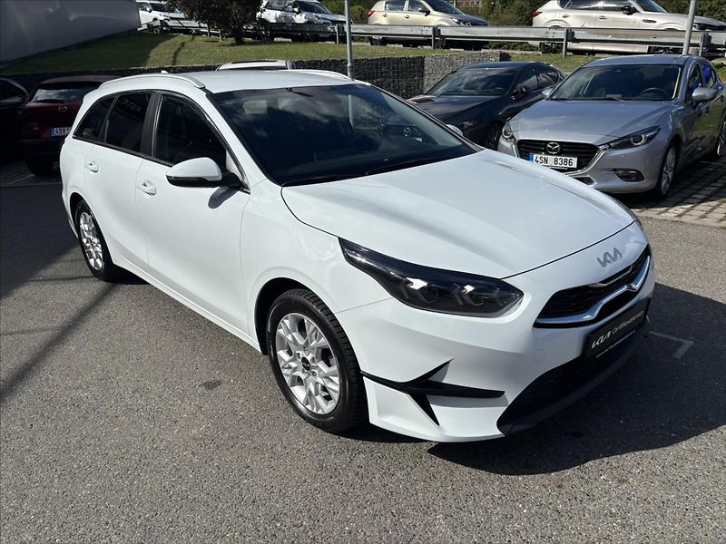 Kia Ceed 1,5 TGDi TOP ZÁRUKA TOP STAV - fotka 7 z 42