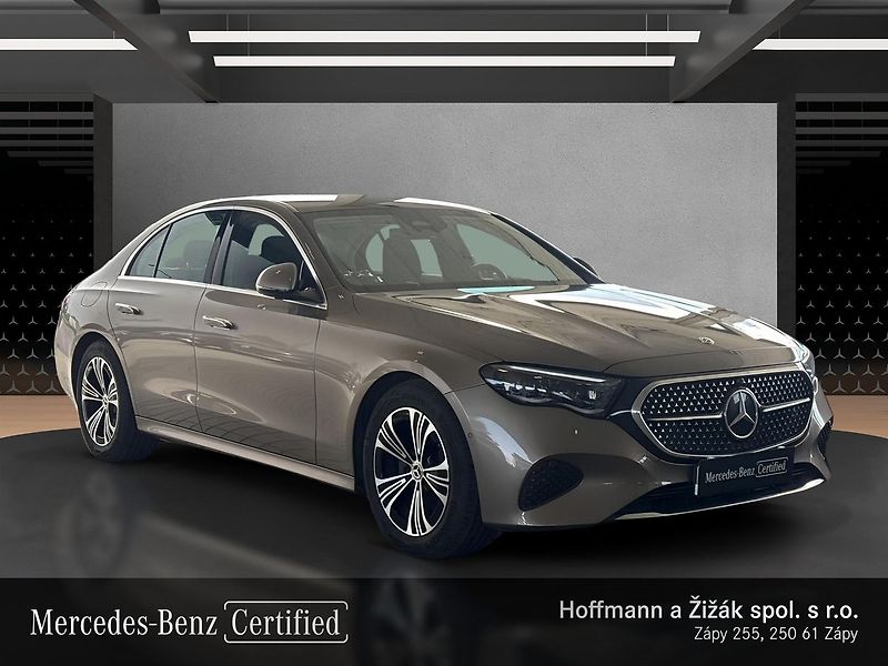 Mercedes-Benz Třídy E E 220d 4MATIC - fotka 7 z 20
