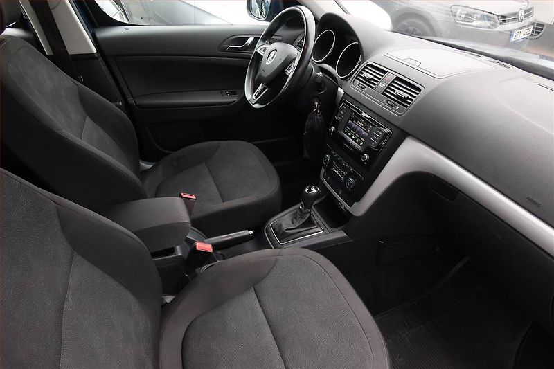 Škoda Yeti (2016) 1.4 TSI, Automat, Tempomat - fotka 9 z 17