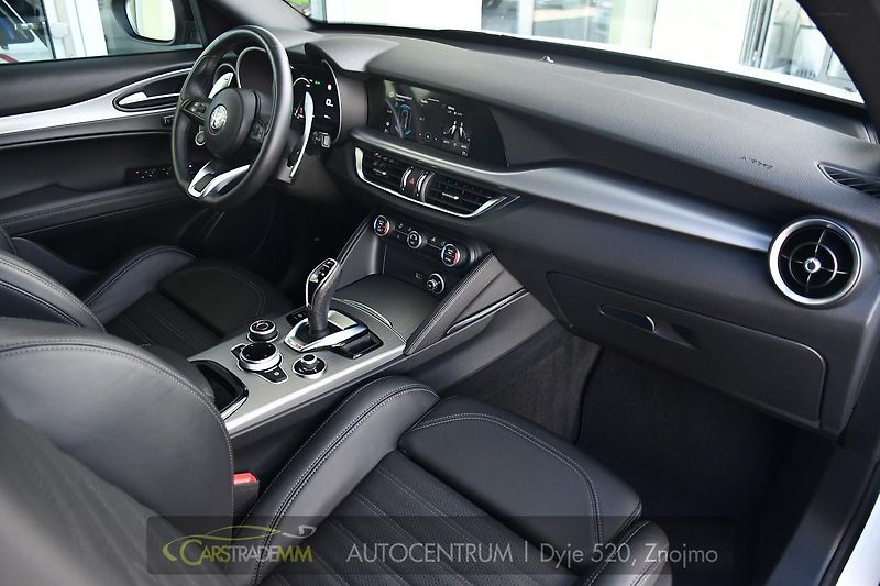 Alfa Romeo Stelvio 2.2 Diesel 16V 154kW Veloce  - fotka 15 z 51