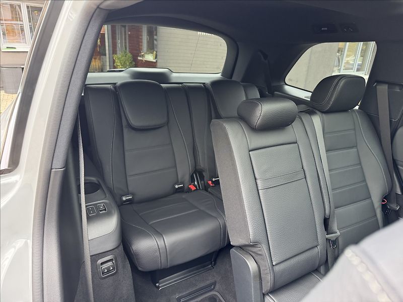 Mercedes-Benz GLS 450d AMG 4Matic - fotka 34 z 40