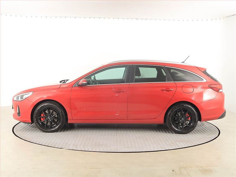 Hyundai i30 (2018) 1.4 CVVT, Serv.kniha, Tempomat - fotka 3 z 18