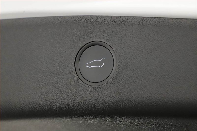 Tesla Model 3 (2023) Standard Range 60kWh, SoH 97% - fotka 21 z 21