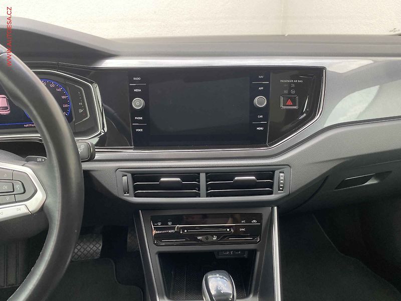 Volkswagen Taigo (2023) 1.0 TSi, Style, DSG, park. - fotka 12 z 18
