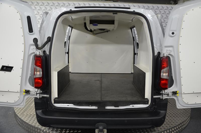 Toyota ProAce (2023) 130 extraLong Comfort - fotka 10 z 19