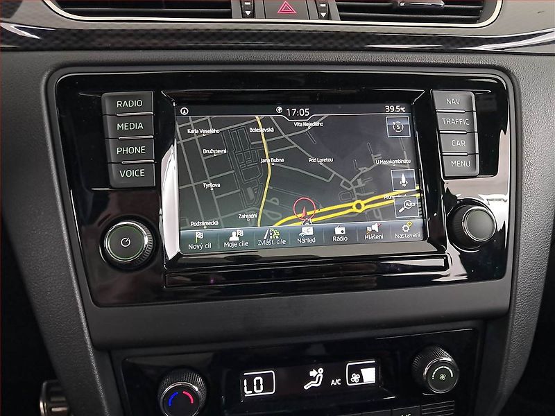 Škoda Rapid (2017) Spaceback 1.0 TSI, Navi - fotka 13 z 20