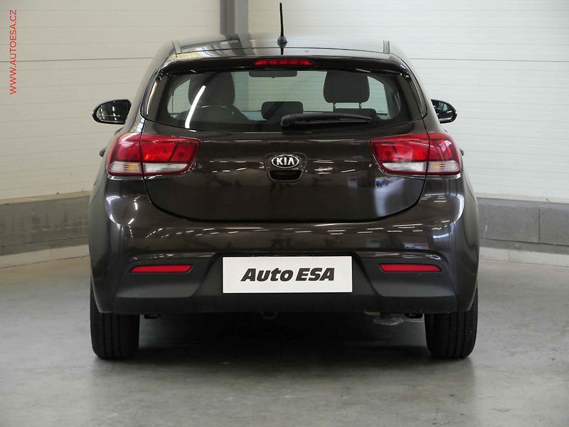 Kia Rio (2019) 1.2i, ČR, AC, park.asist - fotka 5 z 19