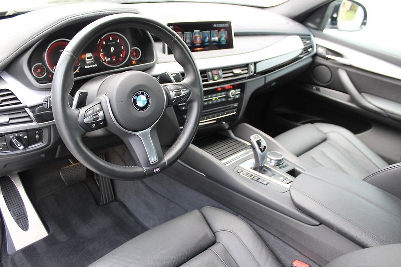 BMW X6 xDrive40d - fotka 4 z 25