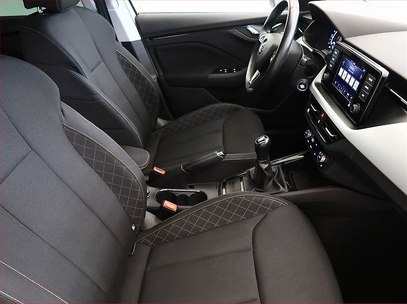 Škoda Scala (2019) Ambition 1.6 TDI, Tempomat - fotka 9 z 16