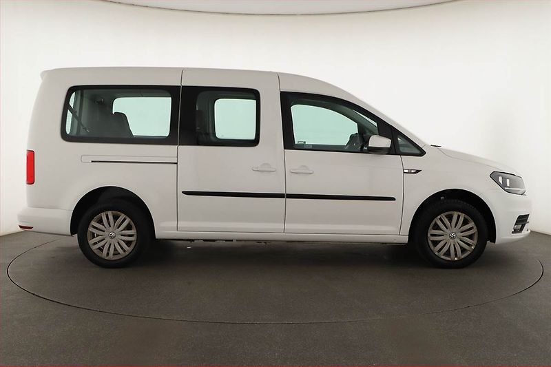 Volkswagen Caddy (2019) Maxi 1.4 TSI, 5Míst, ČR, 1Maj - fotka 6 z 15