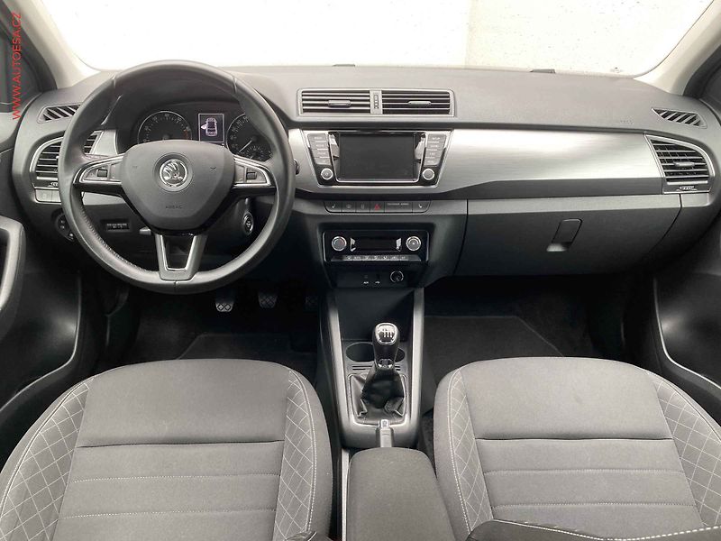 Škoda Fabia (2016) 1.2 TSi, Style, výhřev sed - fotka 8 z 16