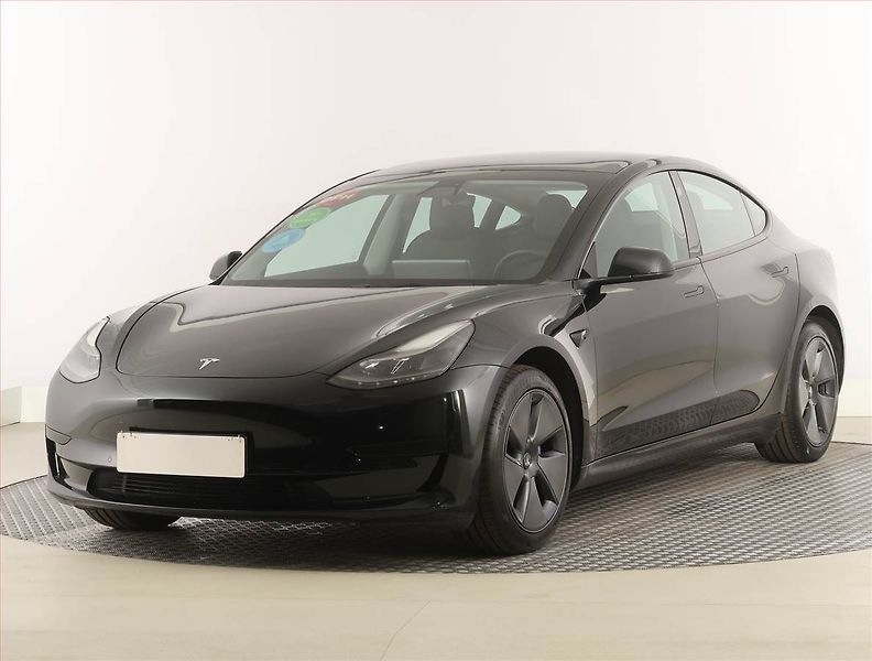 Tesla Model 3 (2021) Std Range Plus LFP, SoH 92% - fotka 2 z 32