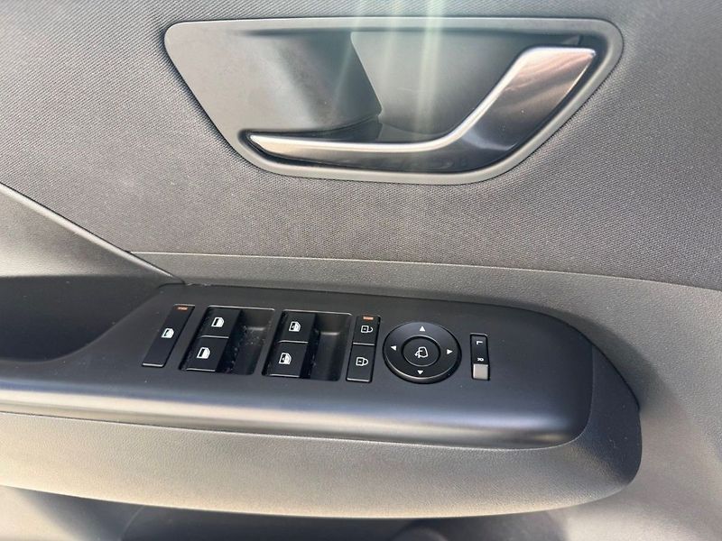 Hyundai Kona MY24 1,6 T-GDI MT N-Line - fotka 10 z 11