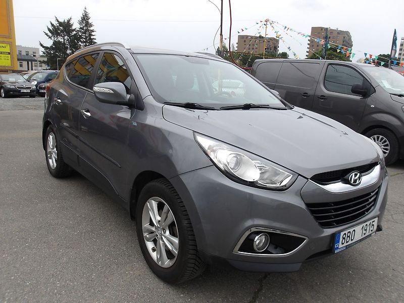Hyundai ix35 2,0GDi 1.MAJ.! NAJ.94000 km !! - fotka 2 z 39