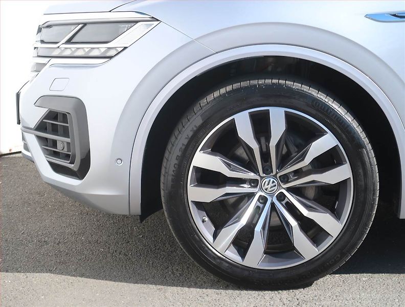Volkswagen Touareg (2019) R-Line 3.0 TDI - fotka 15 z 27