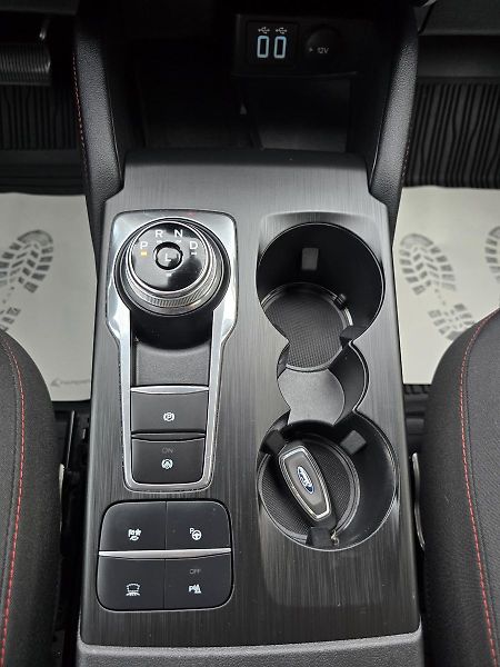 Ford Kuga 140kW 4x4 AWD ST-LINE -DPH - fotka 15 z 43