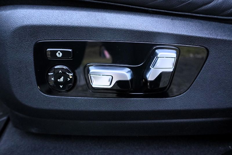 BMW X6 40d, Vzduch, Ventilace, ČR - fotka 31 z 37