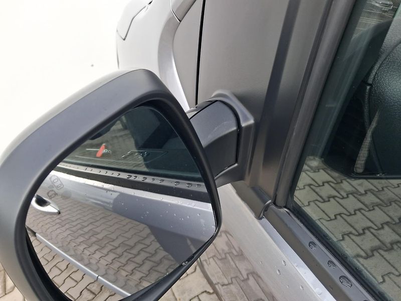 Toyota ProAce Verso 2,0 D-4D 8AT L2 Family Webasto - fotka 23 z 26