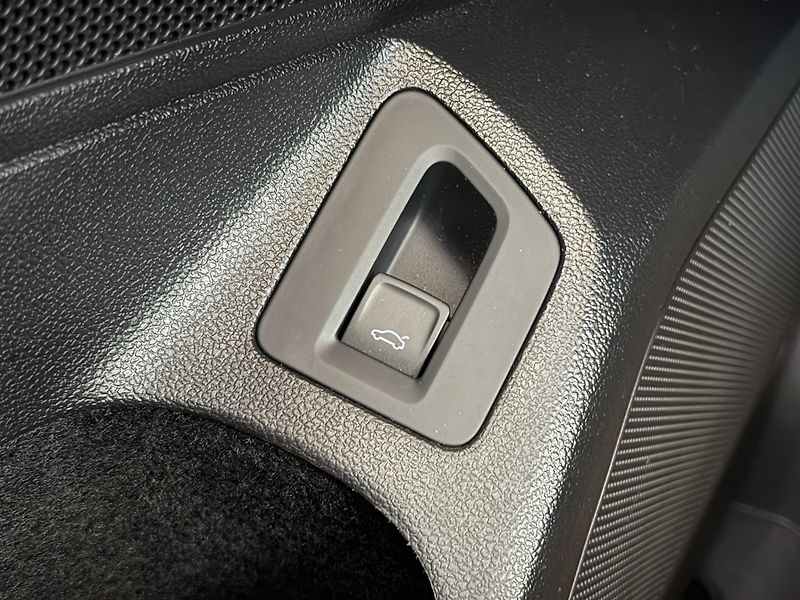 Volkswagen Passat 140kW 4Motion DSG Alltrack - fotka 23 z 31