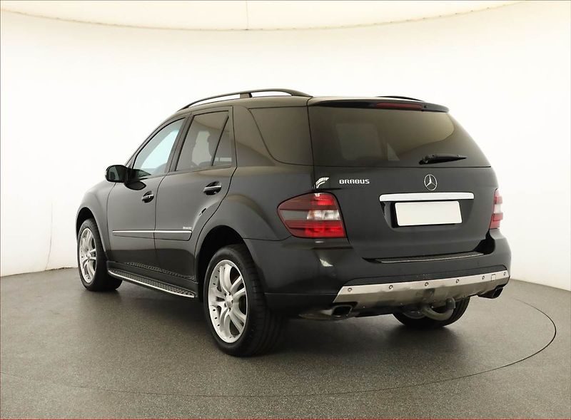 Mercedes-Benz Třídy M (2008) ML 320 CDI , 4X4, Automat - fotka 4 z 15