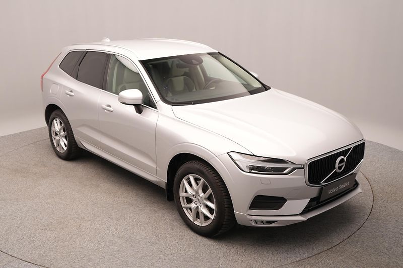 Volvo XC60 B4 AWD MOMENTUM PRO REZERVACE - fotka 13 z 43