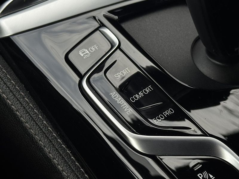 BMW Řada 5 (2021) M550i xDrive Laser, DPH, 1.Maj - fotka 40 z 59
